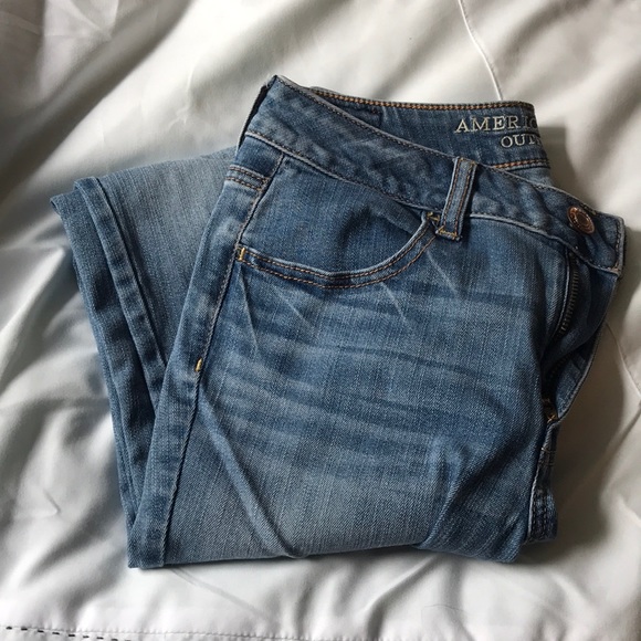 American Eagle Outfitters Denim - AE high rise jegging medium wash size 4